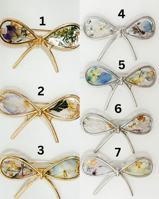 Small bow barrettes