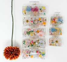 Load image into Gallery viewer, Wildflower clear claw clip collection