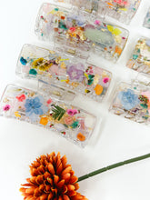 Load image into Gallery viewer, Wildflower clear claw clip collection