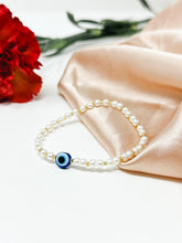 Load image into Gallery viewer, Gold and Pearl Beaded Evil Eye Bracelet