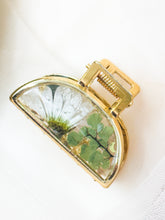 Load image into Gallery viewer, Mini Metal Clip Infused with Real Daisy Flowers in Resin.