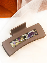 Load image into Gallery viewer, Chocolate Daisy Claw Clip Infused with Real Flowers in Resin.