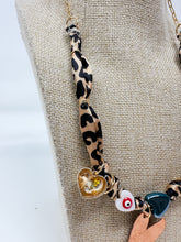 Load image into Gallery viewer, Cheetah Print bandana necklace