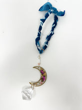 Load image into Gallery viewer, Rearview Mirror Real flower navy Sun Catcher Accessory