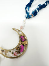 Load image into Gallery viewer, Rearview Mirror Real flower navy Sun Catcher Accessory