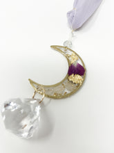 Load image into Gallery viewer, Rearview Mirror Real flower lilac and pearl Sun Catcher Accessory