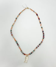 Load image into Gallery viewer, Shells and pearls fish necklace