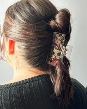 Load image into Gallery viewer, Crystal Clear Claw Clips Infused with Real Pressed Flowers Cast in Resin. MADE TO ORDER: Choose Your Own Flowers.