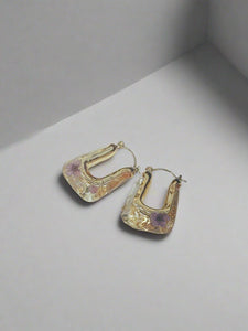 Resin hoops with real pressed flowers inside