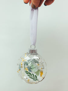 Pressed flower resin ball ornament