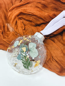 Pressed flower resin ball ornament