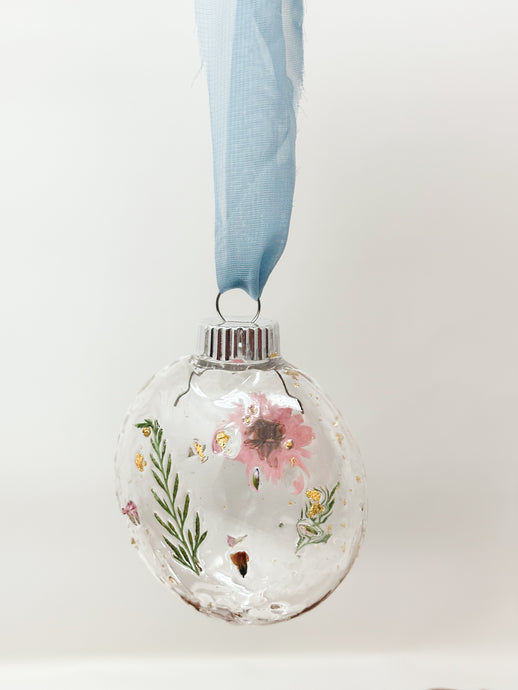 Pressed flower resin ball ornament