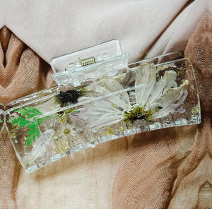 Crystal Clear Claw Clips Infused with Real Pressed Flowers Cast in Resin. MADE TO ORDER: Choose Your Own Flowers.