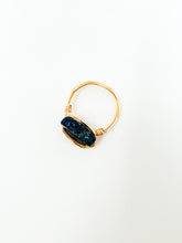 Load image into Gallery viewer, Sodalite Chip Gold Wire Ring