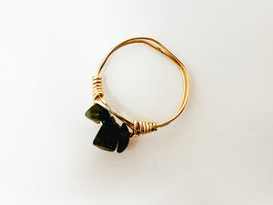 Green stone Gold Wire Ring