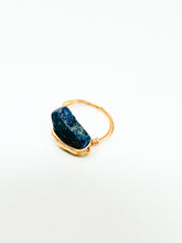 Load image into Gallery viewer, Sodalite Chip Gold Wire Ring