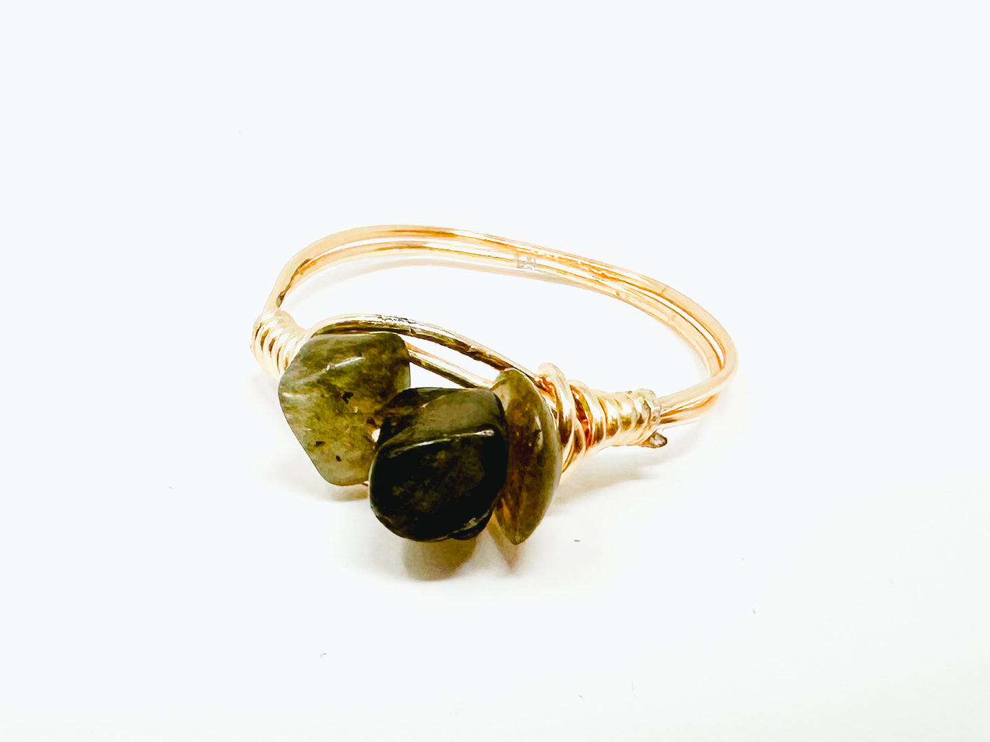 Green stone Gold Wire Ring