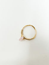 Load image into Gallery viewer, Pink SeaGlass Gold Wire Ring
