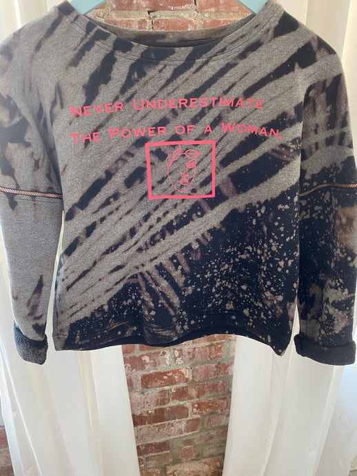 Never underestimate side zippers(M)