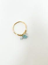 Load image into Gallery viewer, Aquamarine Stones Gold Wire Ring