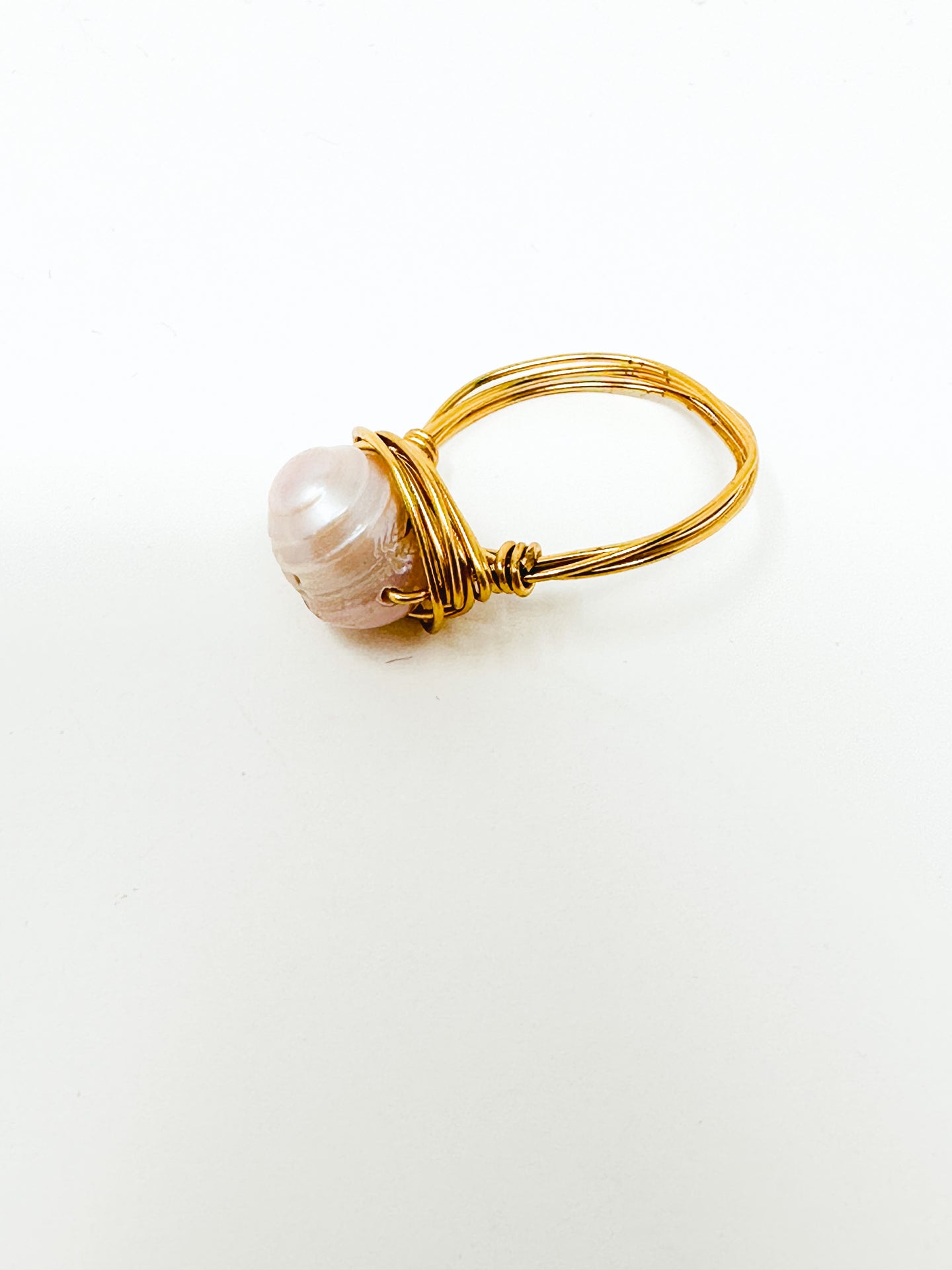 Pink Pearl Brass Wire Ring